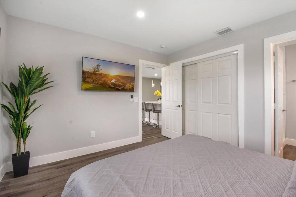 Modern Getaway Near The Beach With Room For A Boat West Palm Beach Esterno foto